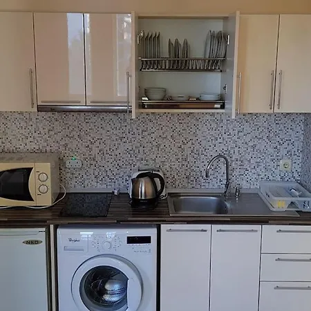 Victoria Residence ساني بيتش